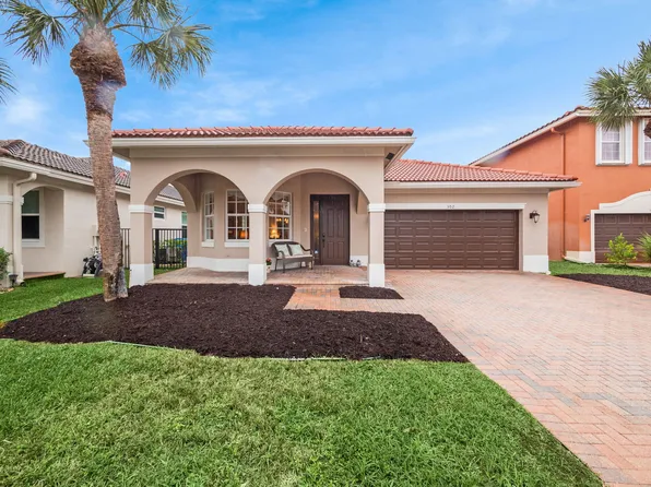 302 Venice Boulevard, Royal Palm Beach, FL 33411