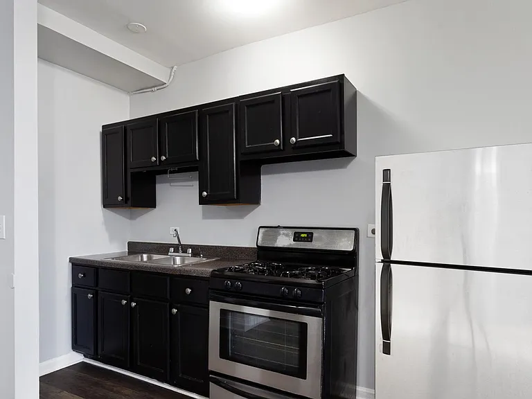 The Kenmore on Edgewater — Photo 39
