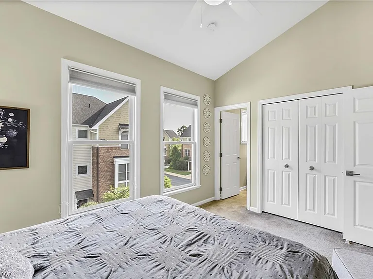 1501 Huntington Ln — Photo 6