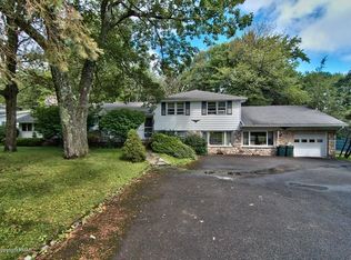 44 Montovision Rd, Mount Pocono, PA 18344