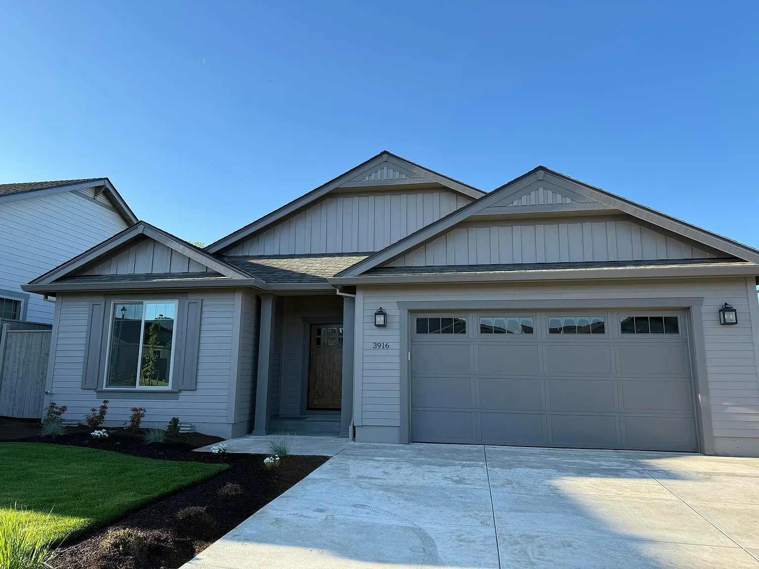 3916 Colorado Dr photo 1
