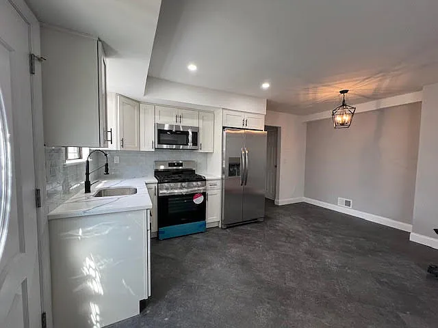 230 Monahan Ave — Photo 3