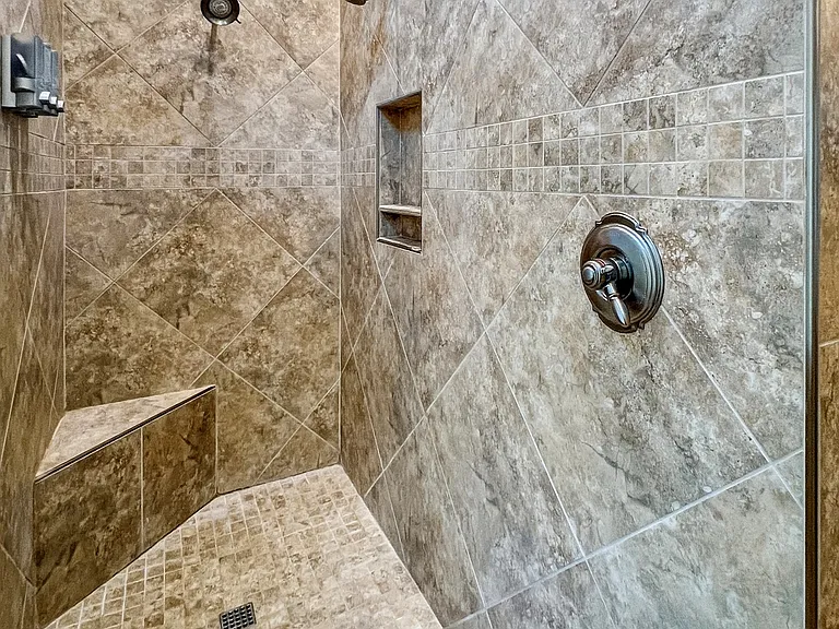 680 N Cordoba Ave — Photo 8