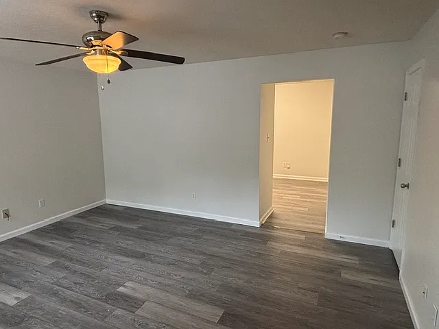 2 bed, 1.5 bath, 1040 sqft, $1,350 — Photo 3