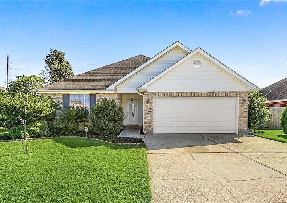 1st image of 105 Tammy Dr