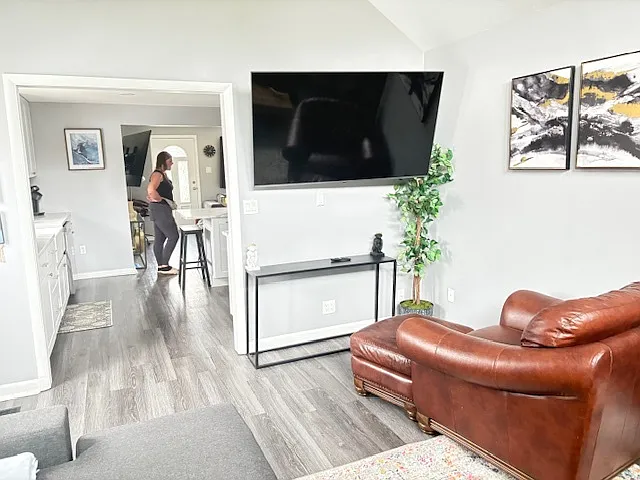 5224 Woodlawn Street - 1 — Photo 4
