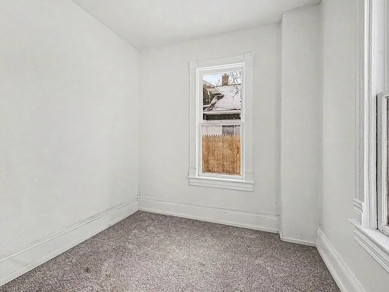 249 Washington Ave — Photo 12