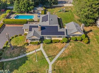 81 Plymouth Ave, Trumbull, CT 06611
