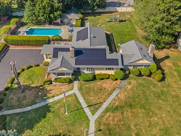 81 Plymouth Avenue, Trumbull, CT 06611