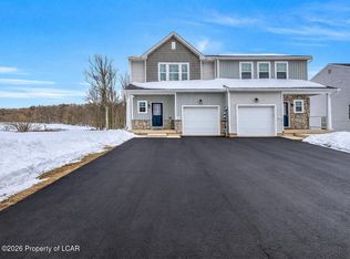 810 Champions Dr, Drums, PA 18222