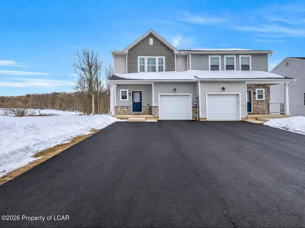 810 Champions Dr, Drums, PA 18222