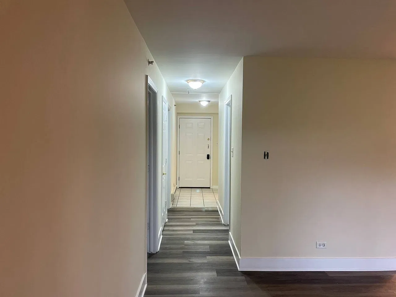 2 bed, 750 sqft, $1,800 — Photo 2