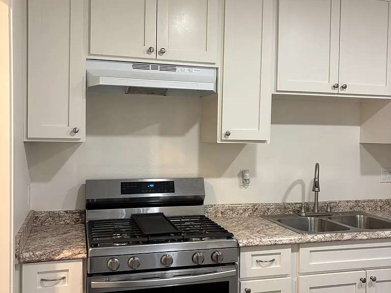 218 E 10th St #218 — Photo 13