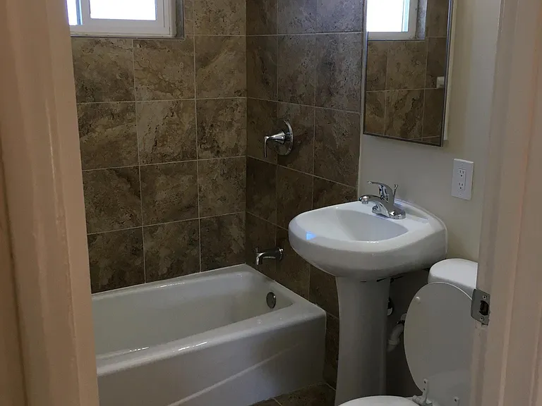 105 Boysen St — Photo 7
