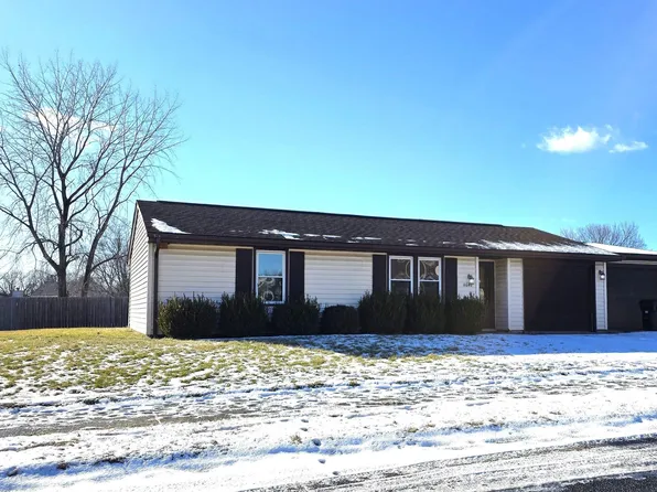 4640 W Rockwell Dr, Peoria, IL 61615