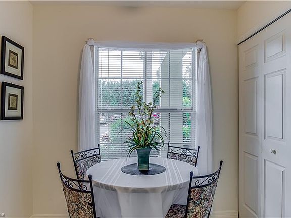 3rd image of 3250 Douglas Dr #1-103