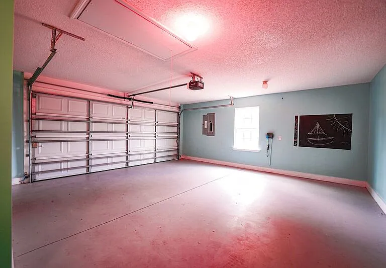 134 Mustang Dr — Photo 30