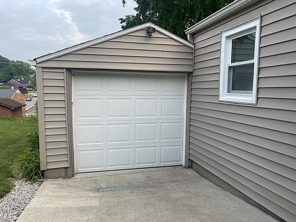 4th image of 1120 Ruhlman Ave