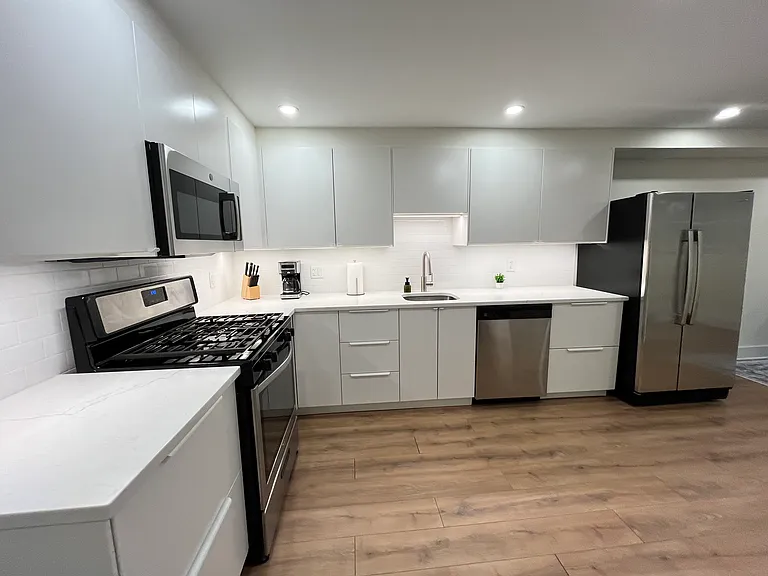 3323 18th St NW #B — Photo 12