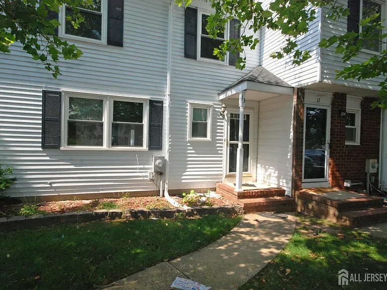 13 Tiger Lilly Ct — Photo 2