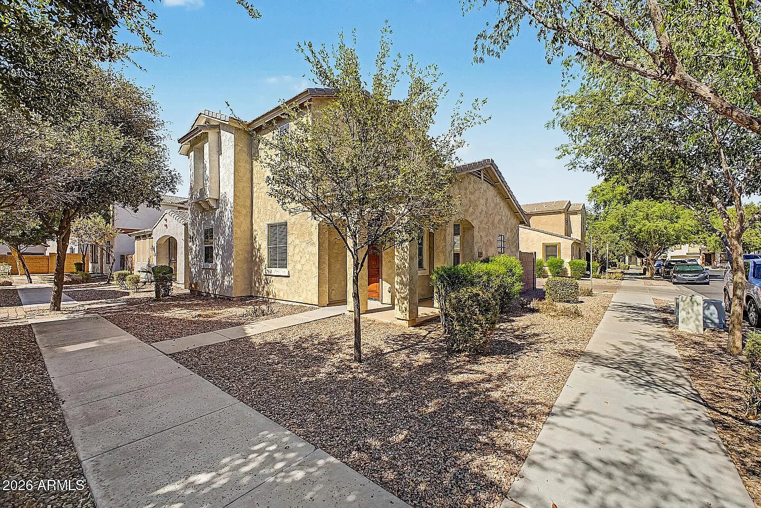 3 bed, 2.5 bath, 1418 sqft, $2,275 — Photo 2