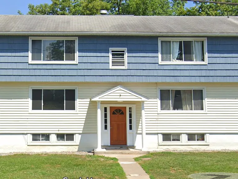 6 Willowbrook Ln #5 — Photo 1