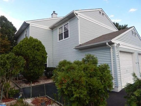 2nd image of 97 Wyndmoor Dr