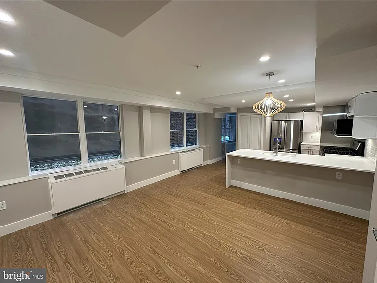 815 King St #3D — Photo 8