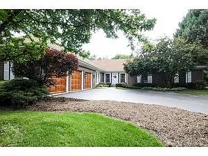 104 Fallstone Dr photo 1