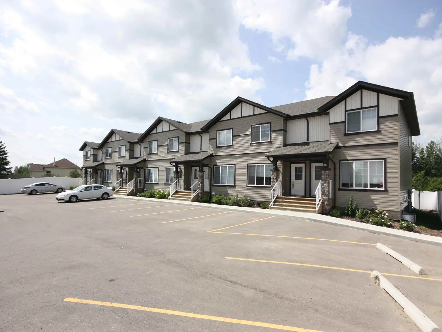 Prospect Townhomes — Photo 2