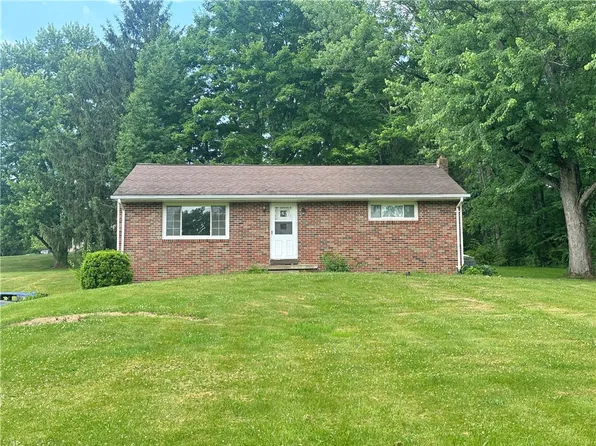 131 Camp Meeting Rd, Clinton, PA 15026