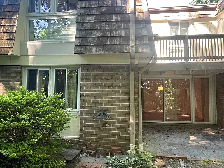 19002 Stedwick Dr — Photo 34