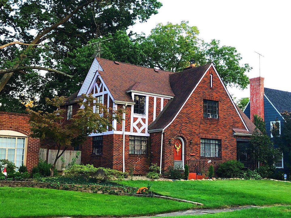 2nd image of 549 Moreley Ave
