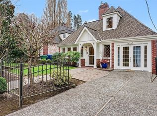 4335 NE 45th St, Seattle, WA 98105