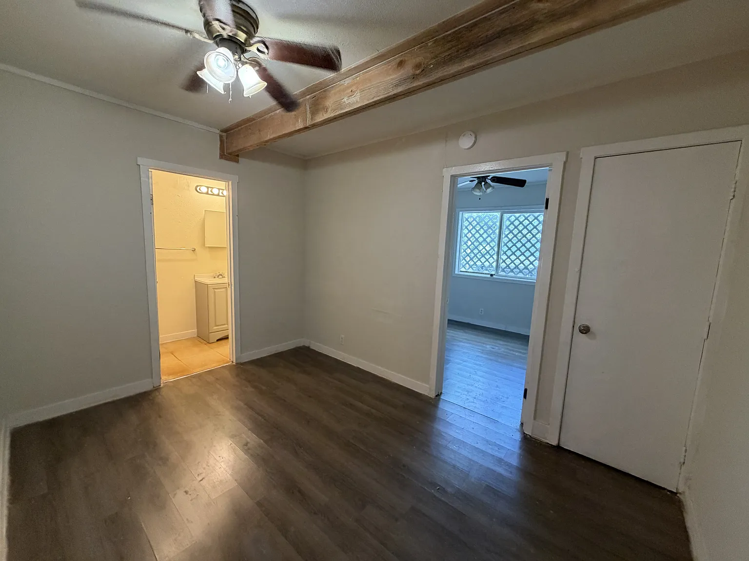 72 Lakeview Circle - 6 — Photo 1