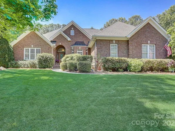 4565 River Hills Dr, Denver, NC 28037