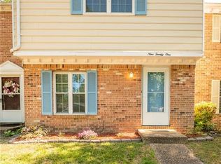 921 Captains Ct, Chesapeake, VA 23320