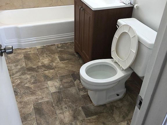 5th image of 4815 Persimmon Ave APT 35