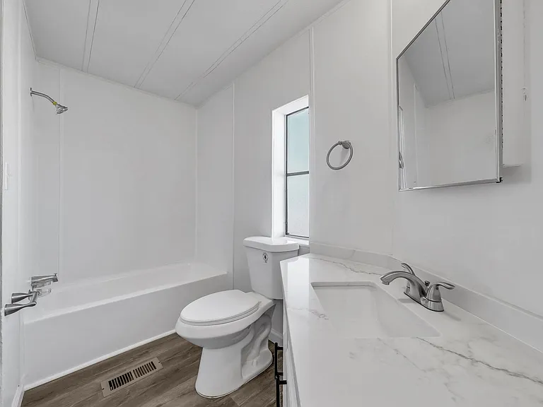 22450 Norris Ln — Photo 12