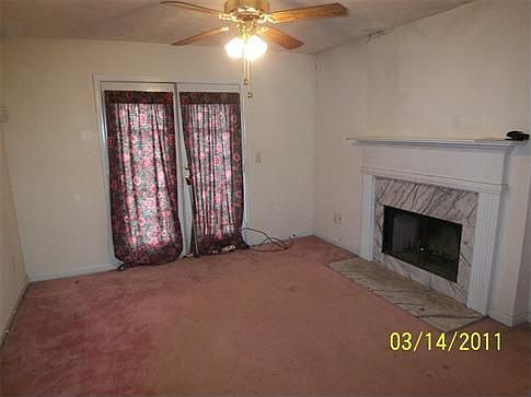 3rd image of 5902 Trent Walk Dr