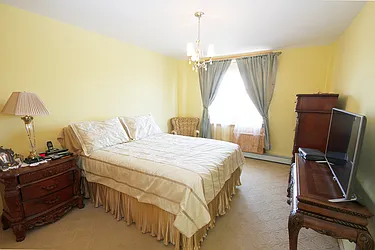 Sold by Modern Spaces