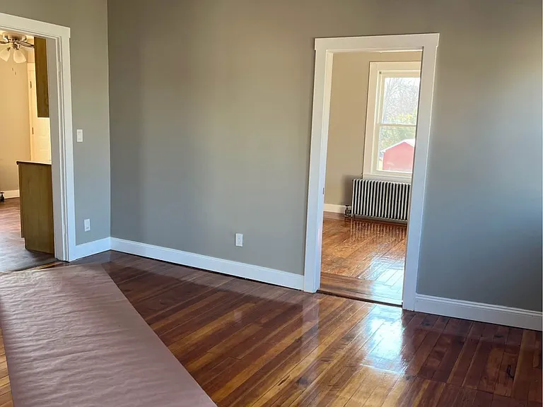 70-72 Montgomery St #2 — Photo 3