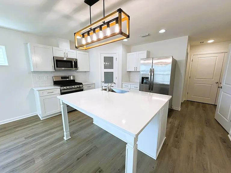 3734 Meadow Vista Ln — Photo 9