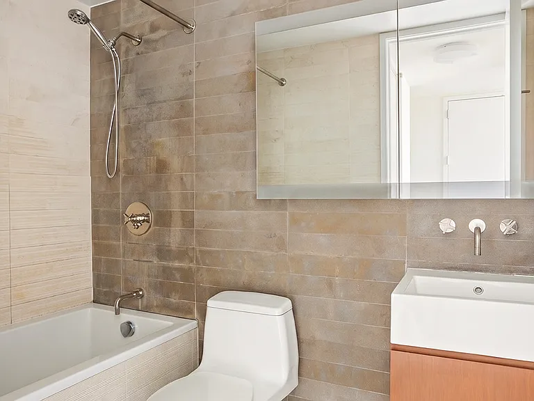 515 E 72nd St #9A — Photo 5