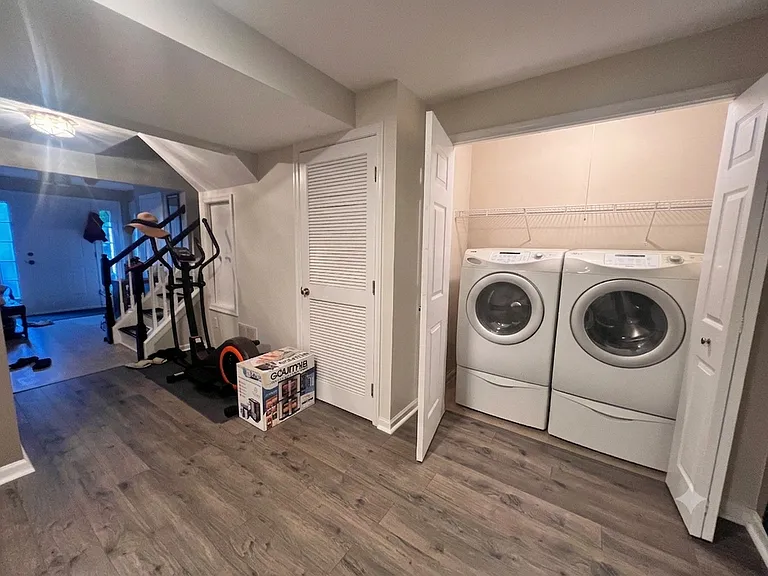 6314 Meadow Glade Ln — Photo 4