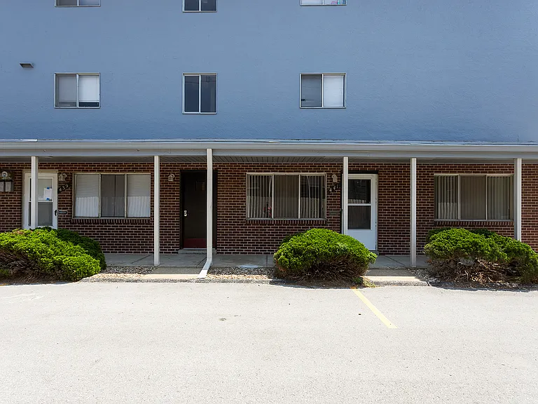Ashton Court Apartments — Photo 11