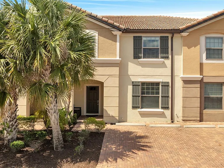 8827 Geneve Ct — Photo 2