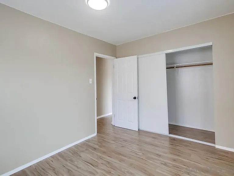 1712 Bervy St — Photo 28