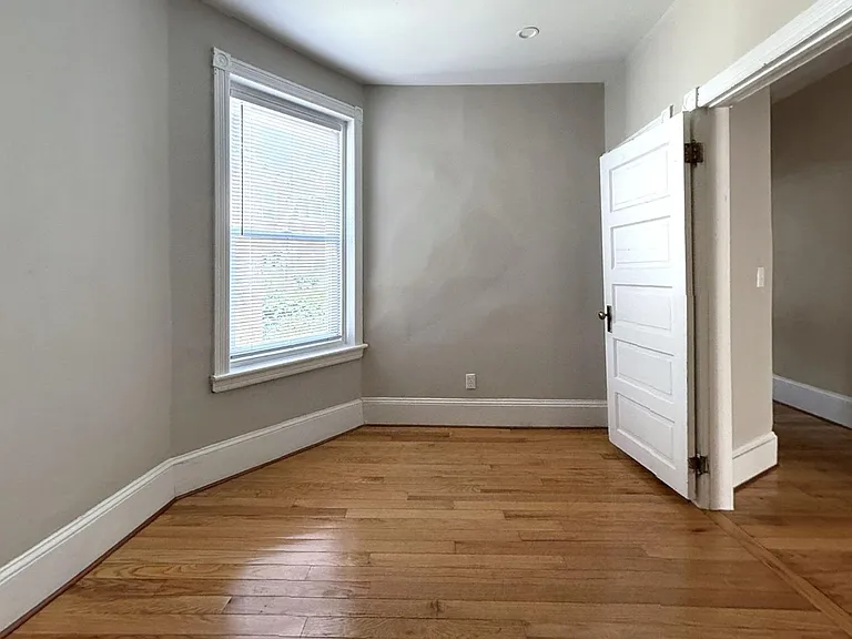 463 Earlham Ter — Photo 25