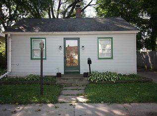 443 W 8th Ave, Oshkosh, WI 54902